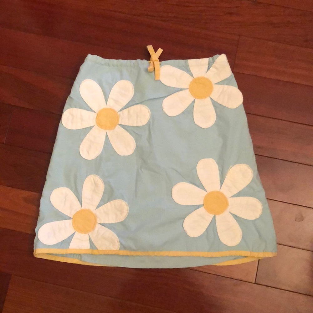 Mini Boden skirt 9-10 blue w daisies - gorgeous!